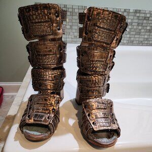 Freebird by Steven Zane size 7 in a copper color